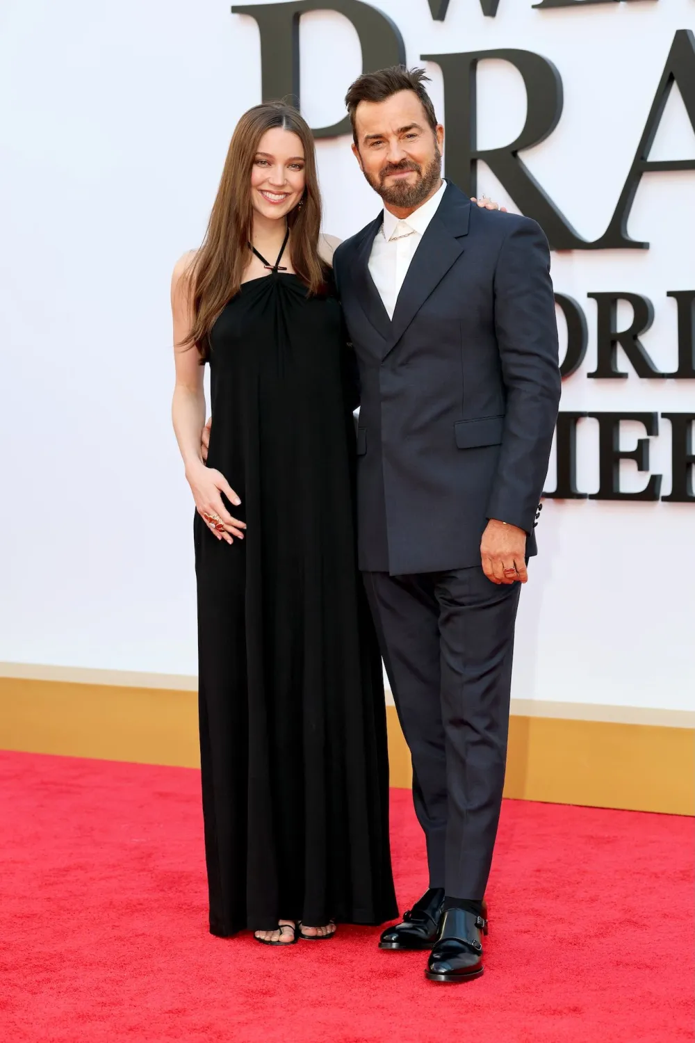GettyImages-2272286553 Justin Theroux and Nicole Brydon Bloom Make Red Carpet Return 2 Days After Announcing Sons Birth