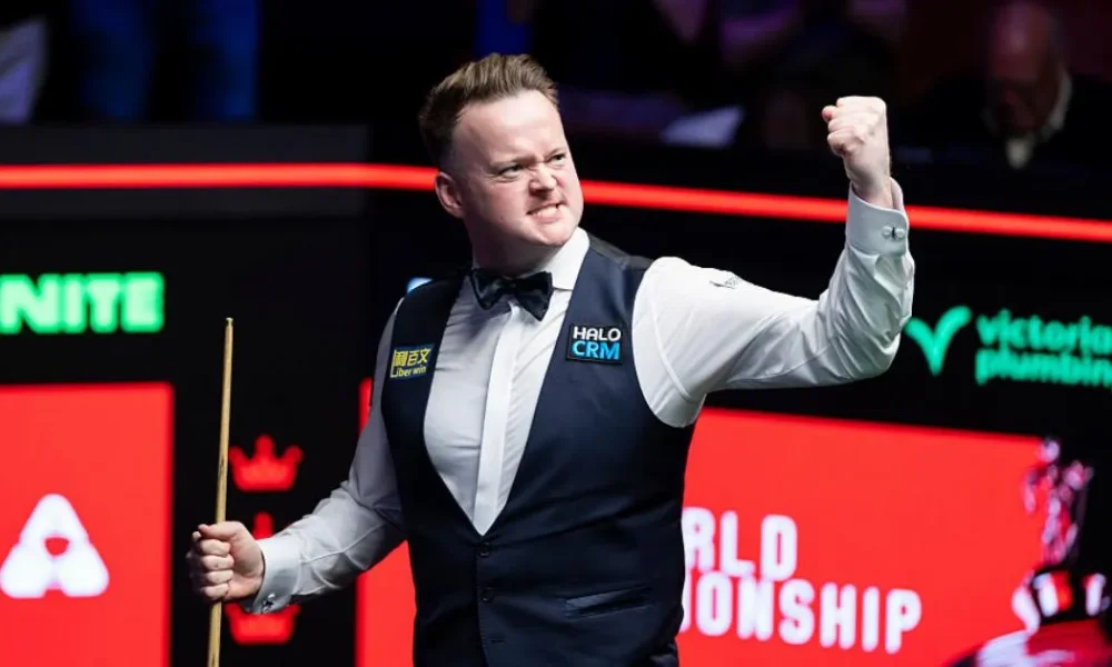 Shaun Murphy makes his 'best ever Crucible break' to win deciding frame thriller