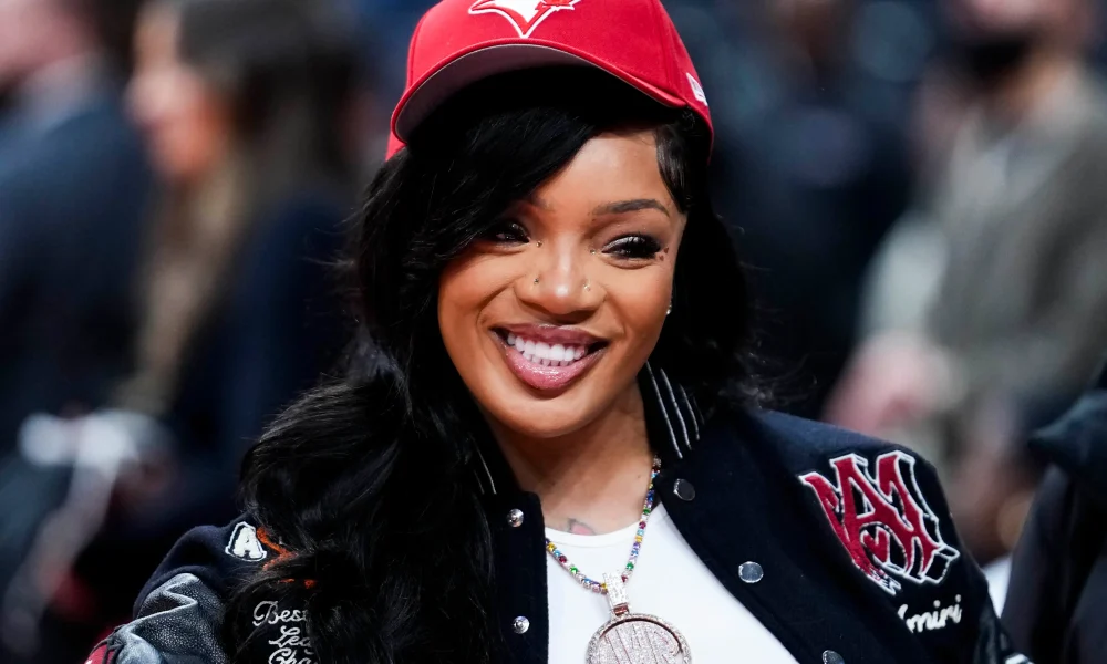 Victoria Woods Seemingly Shades GloRilla As She Explains Why She Refuses To Pay Her Father’s Light Bill (VIDEOS)