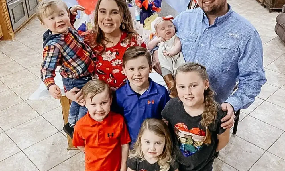 Inside Anna Duggar Nightmare Family Has Urged Her to Leave Convicted Sex Offender Husband Josh Kids