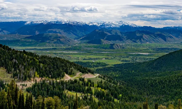 Jackson Hole tops summer 2026 short-term rental bookings, data shows