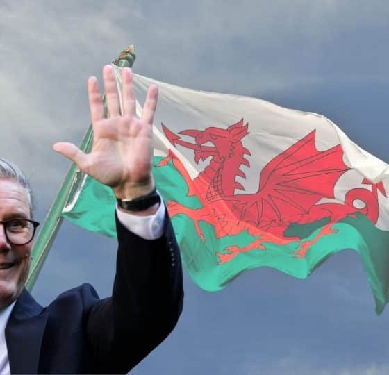 Keir Starmer and the Welsh flag, Labour