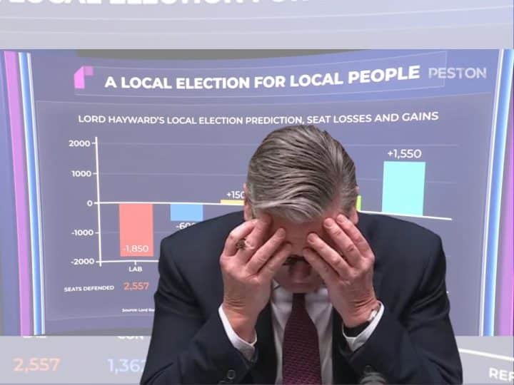 Keir Starmer in front of a bad poll Labour