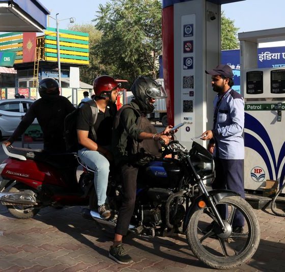 India makes first Iranian oil buy in seven years with no payment problems