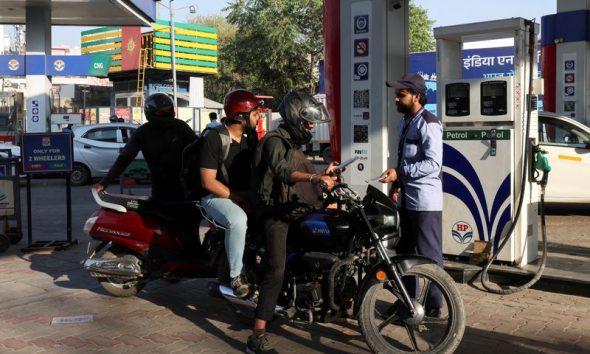 India makes first Iranian oil buy in seven years with no payment problems