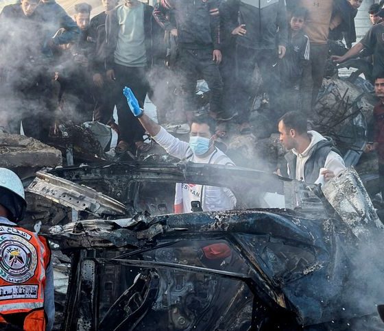 Israeli fire kills four Palestinians in Gaza, medics say