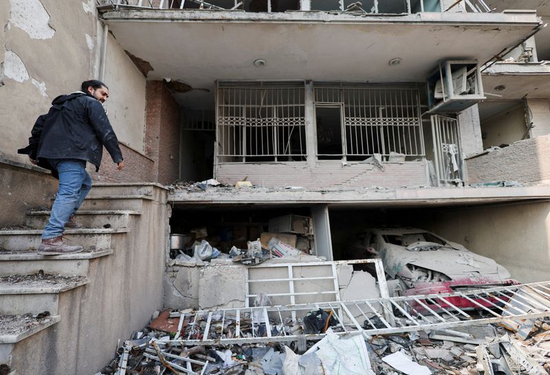 Trump says deal with Iran possible by Monday, Fox News reports