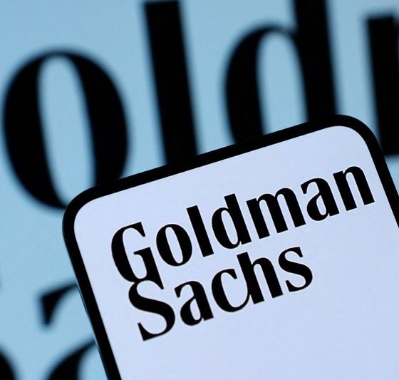 Goldman Sachs private credit fund defies redemption surge across industry