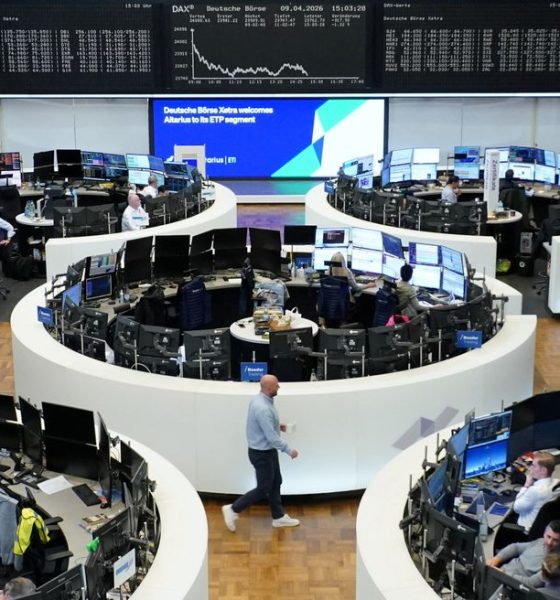 STOXX 600 gains for a third week with focus on Middle East peace talks