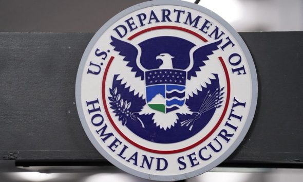 US DHS calls furloughed staff back to work despite shutdown