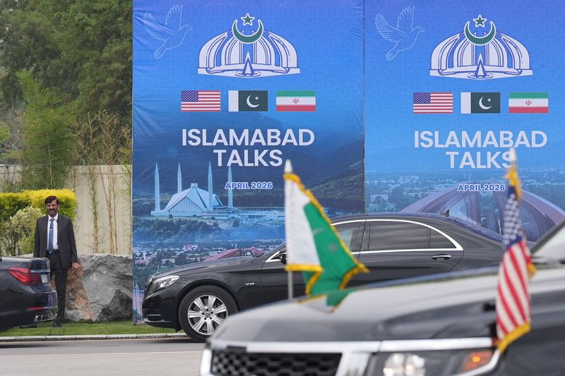 US, Iranian teams could return to Islamabad for peace talks this week, five sources say