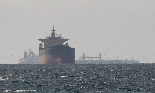 Shipping traffic remains at virtual standstill through Hormuz, data shows