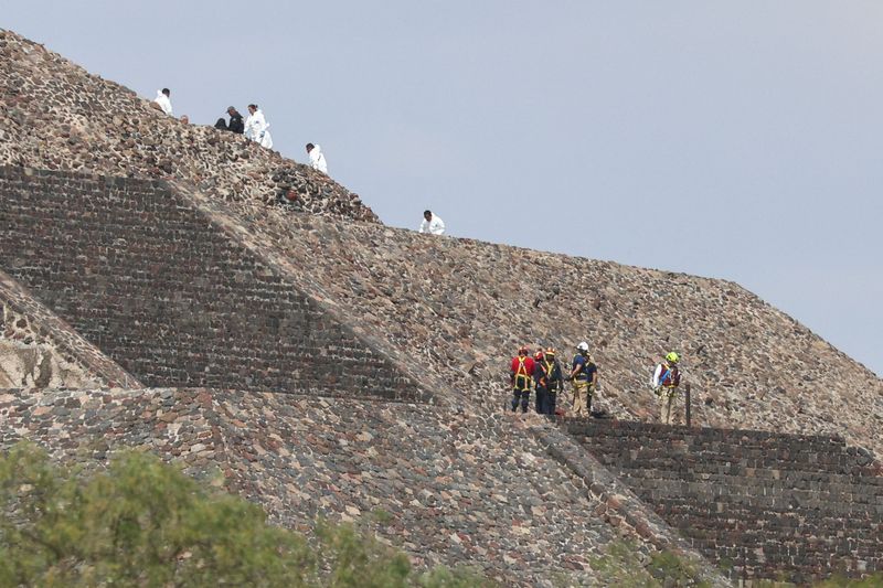Gunman kills Canadian woman, wounds four at Mexico’s Teotihuacan pyramids