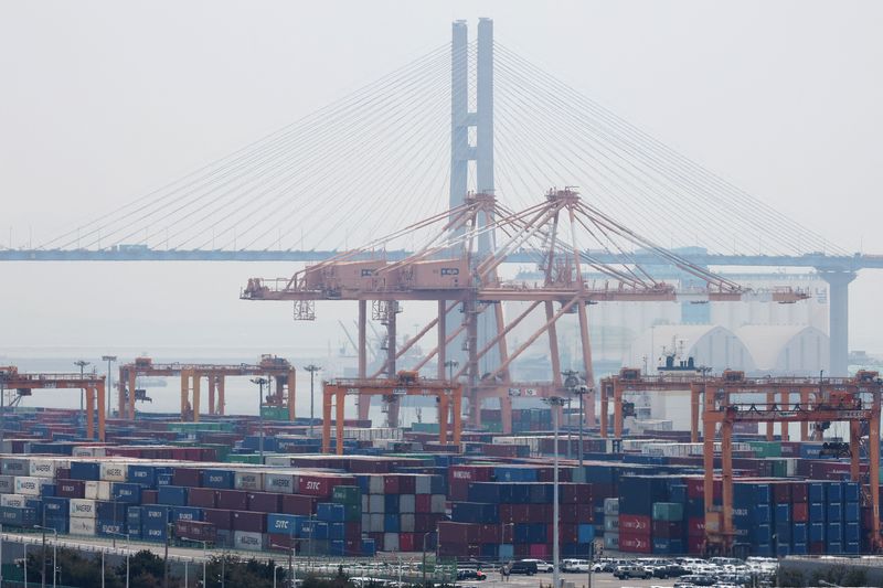 South Korea economy likely returned to growth in Q1 - Reuters poll