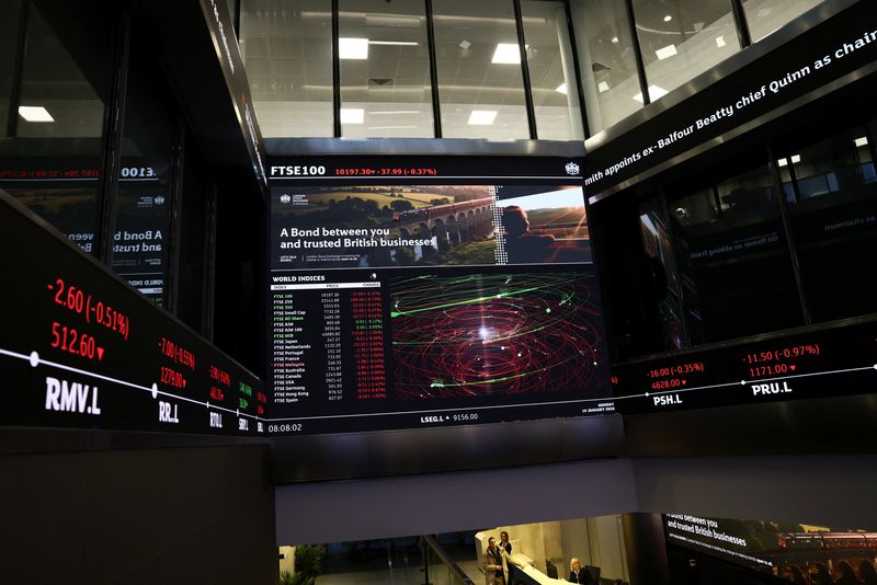 Traders place $430 million bet on lower oil price before Trump ceasefire extension