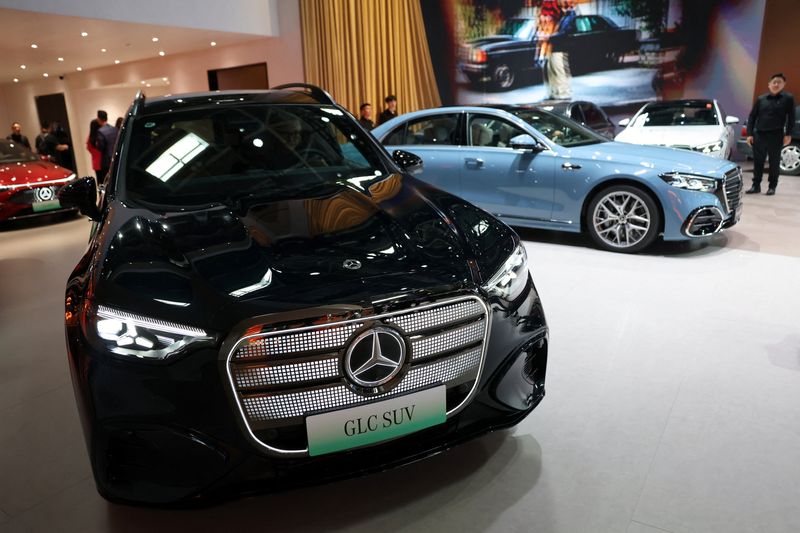 Mercedes steels itself for ’roller coaster’ competition in Chinese market