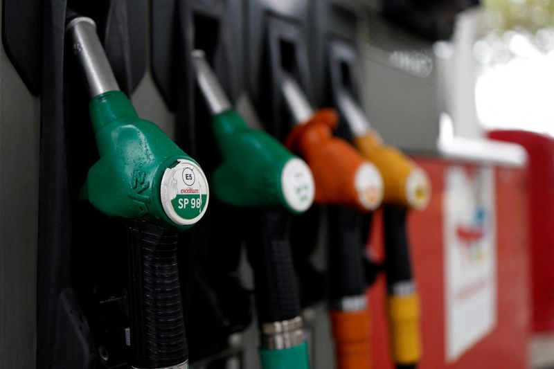 Oil prices rise 1% as no end to Iran war stand-off seems in sight