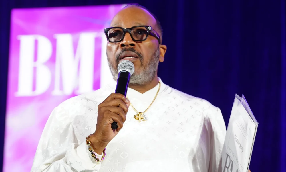 Oop! Marvin Sapp's Wife Says The Church Did Not Fund Their Lavish Wedding Or Her Helicopter Arrival La'Boris Cole