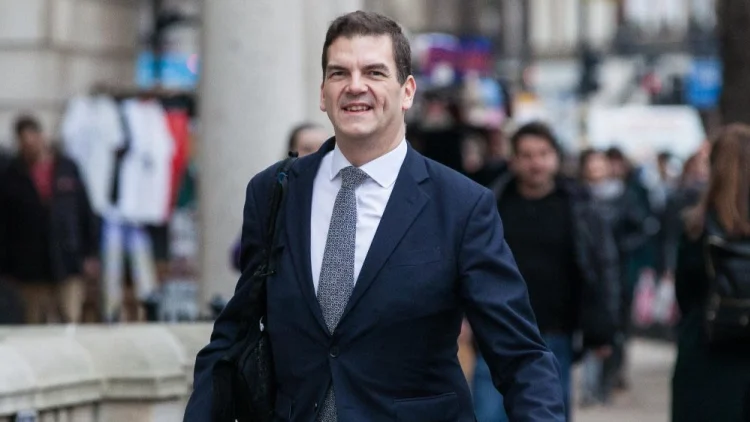 Keir Starmer Sacks Foreign Office Permanent Secretary Over Mandelson Vetting Row