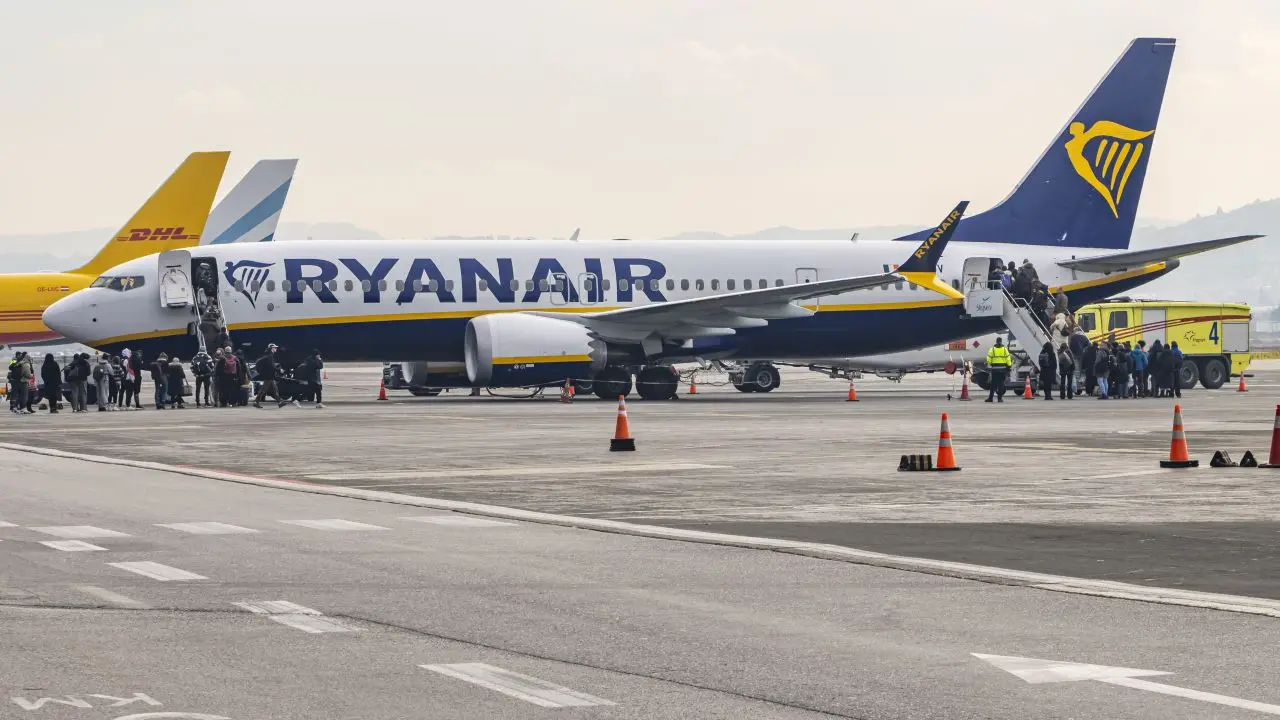 Unruly Ryanair passenger jailed after forcing pilot to abort landing