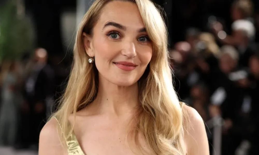 SNL star under fire for 'disturbing' story about pulling 6-year-old's pants down