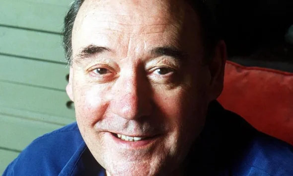 Renowned zoologist and Zoo Time TV star Desmond Morris dies aged 98