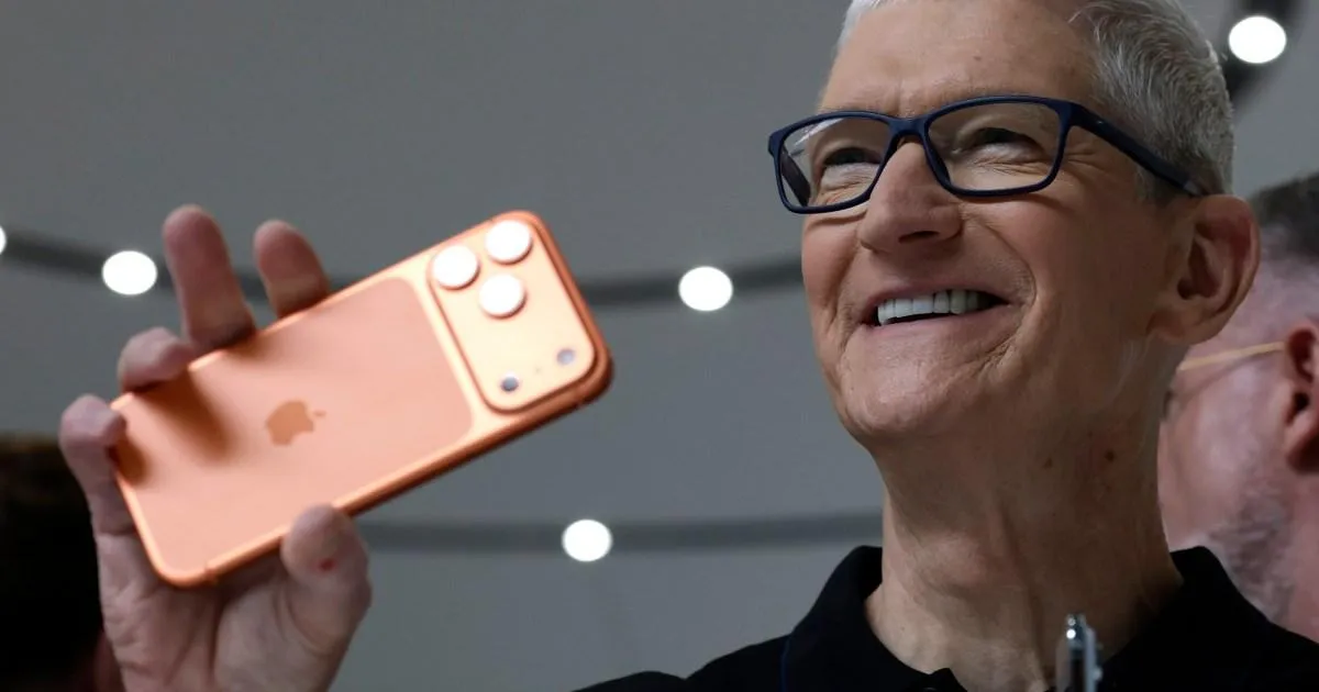Tim Cook abruptly stands down as Apple CEO after inheriting tech giant from Steve Jobs | News Tech