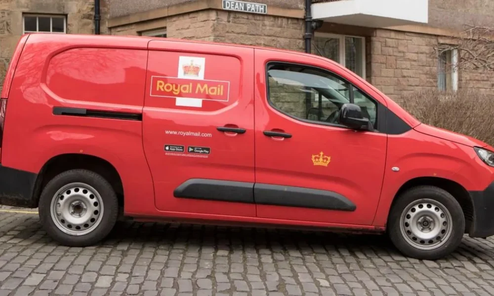 Farage furious at 'disturbing' postman who 'binned' Reform flyers | News UK