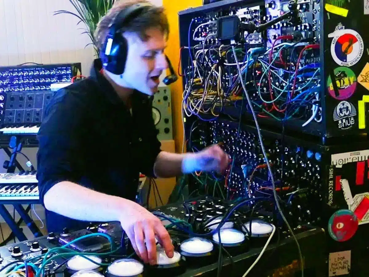 Petition demands the UK Eurovision contestant drops out