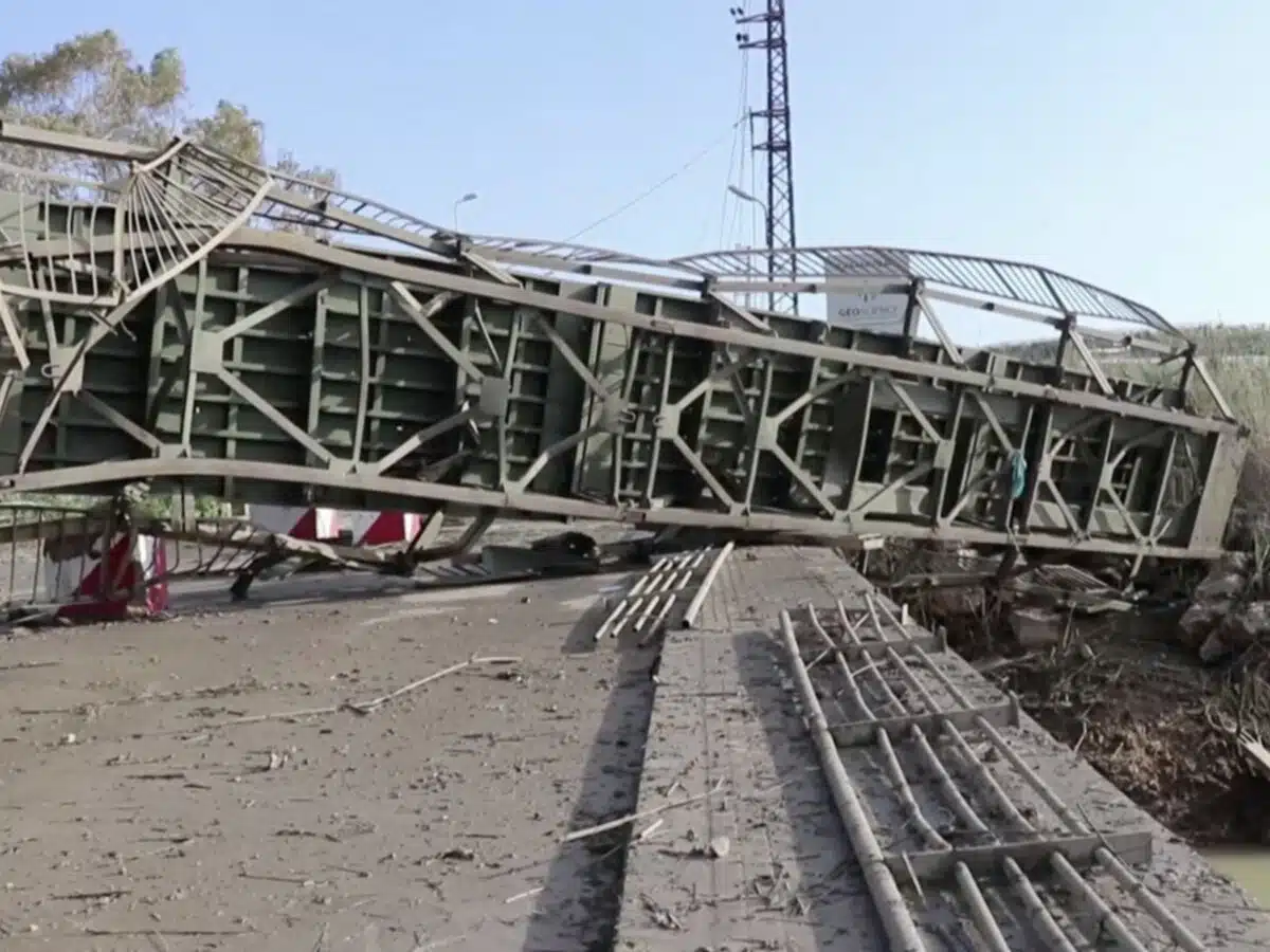 Israel is cutting off Southern Lebanon as we speak