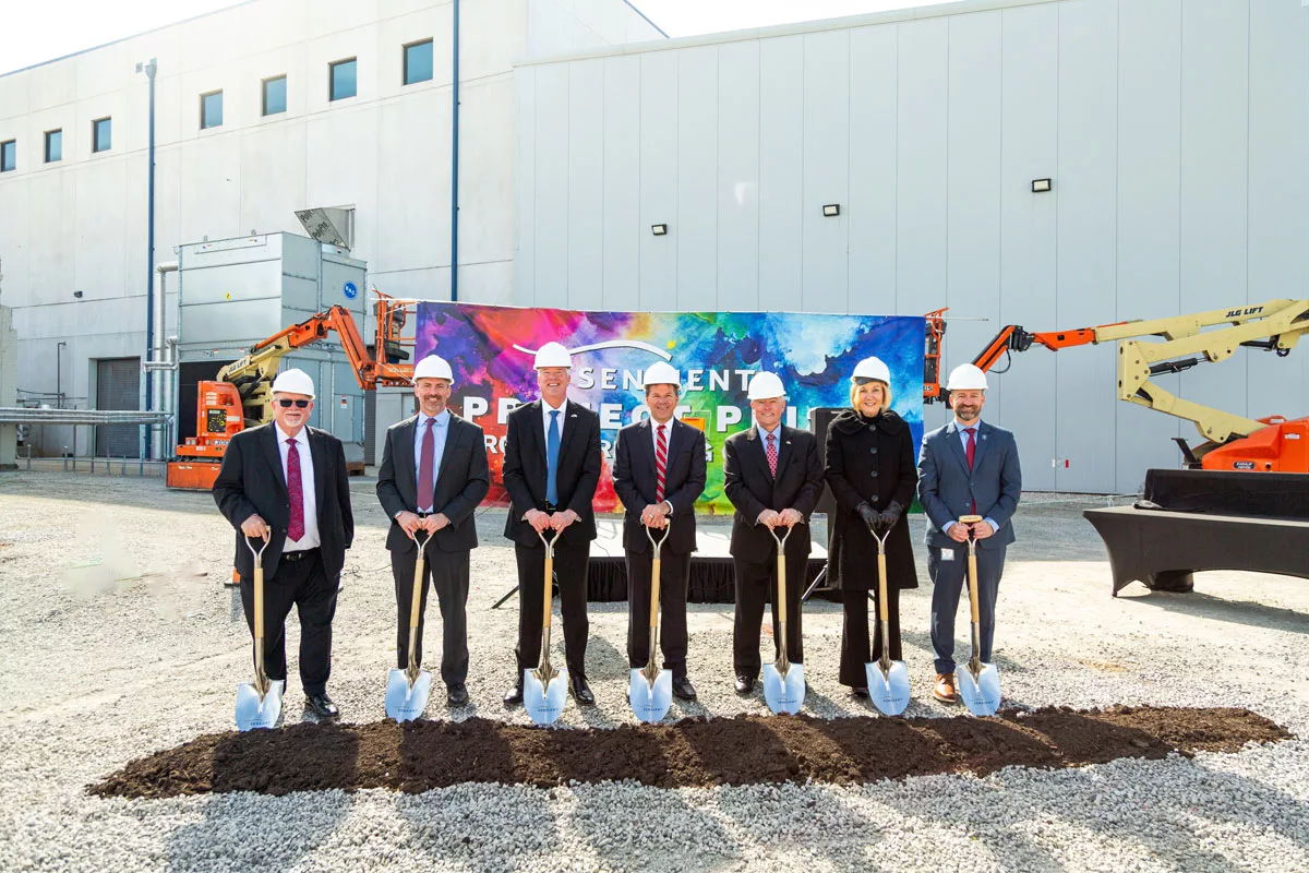 Sensient scaling perceived-as-natural color production