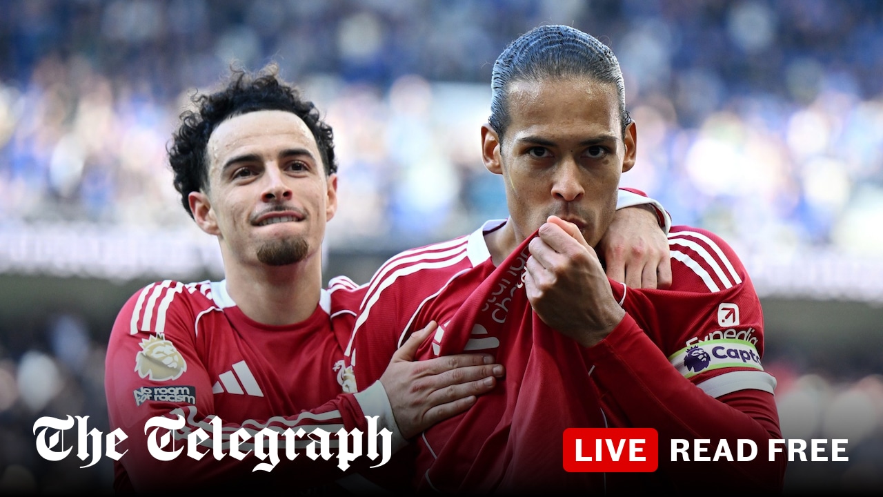 Virgil van Dijk stuns Everton with stoppage-time winner for Liverpool