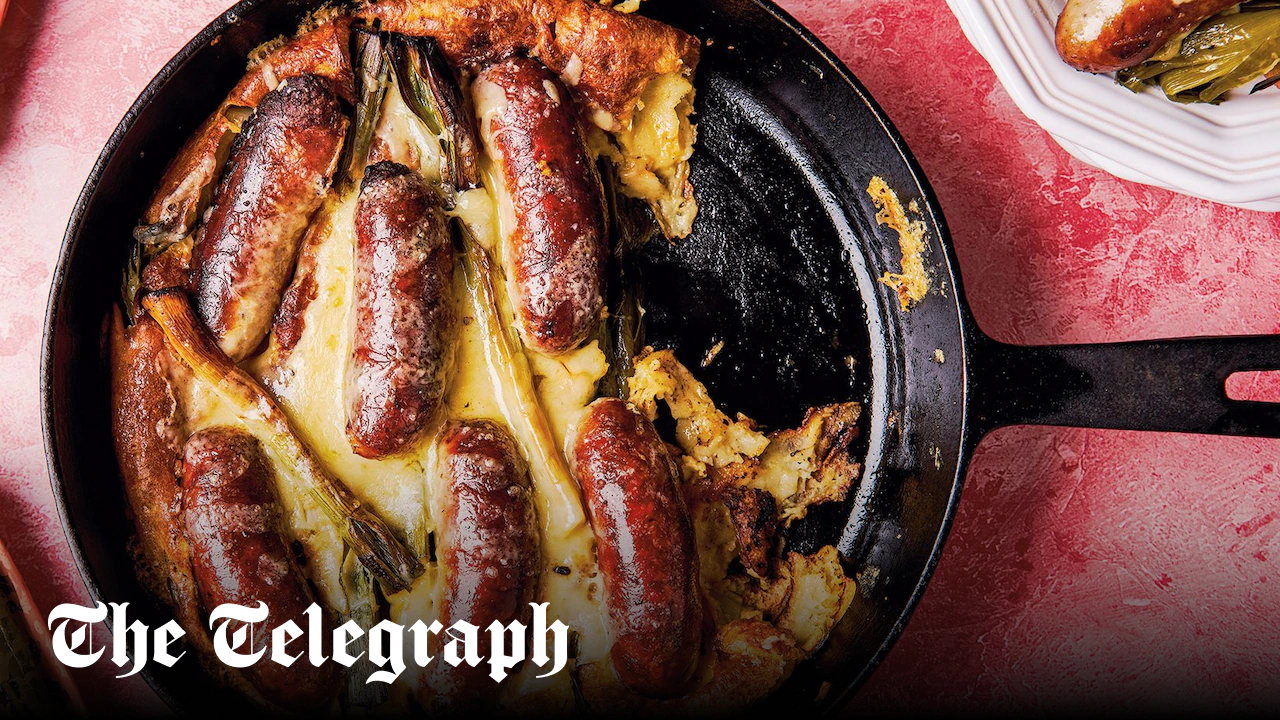 Toad-in-the-hole with leeks and cheese recipe