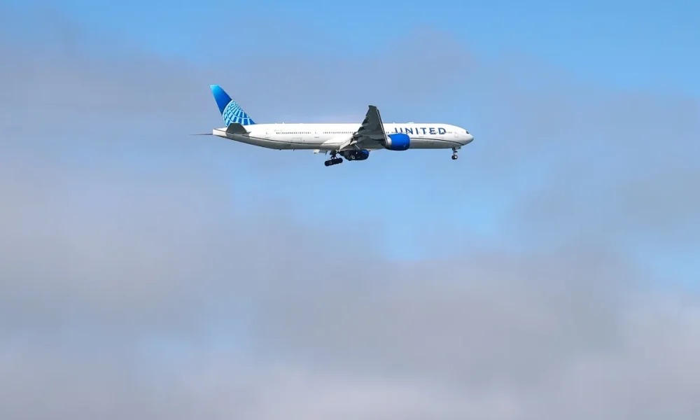 United Airlines pilot reports possible drone strike near San Diego airport