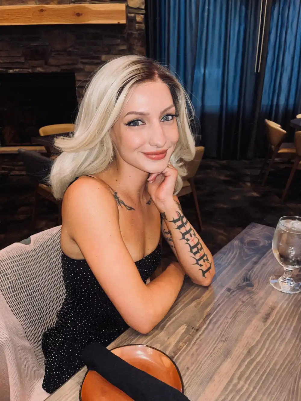 Welcome to Plathville Moriah Takes Off Wig for 1st Time in Public Amid Alopecia Journey Nothing to Hide