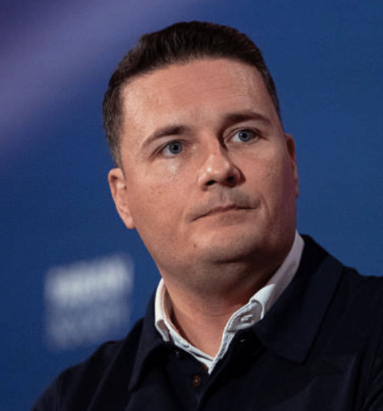 Streeting is lying to trans kids in Pink News