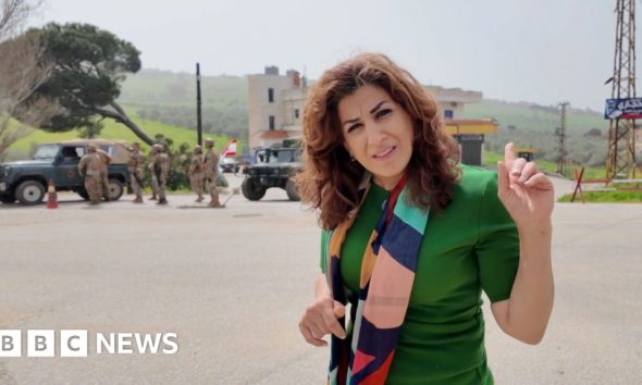 BBC reports from Lebanese border town as residents try to go back