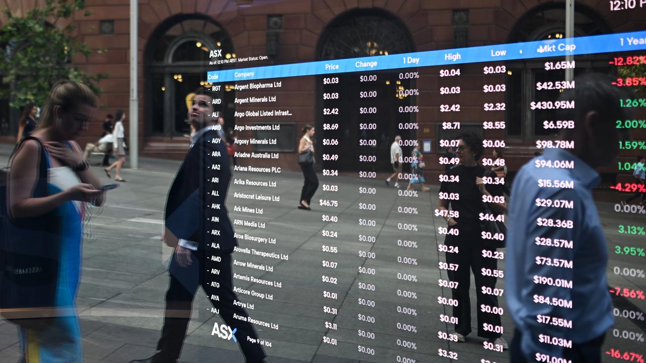 Aussie hits four-year high as banks, miners drag shares