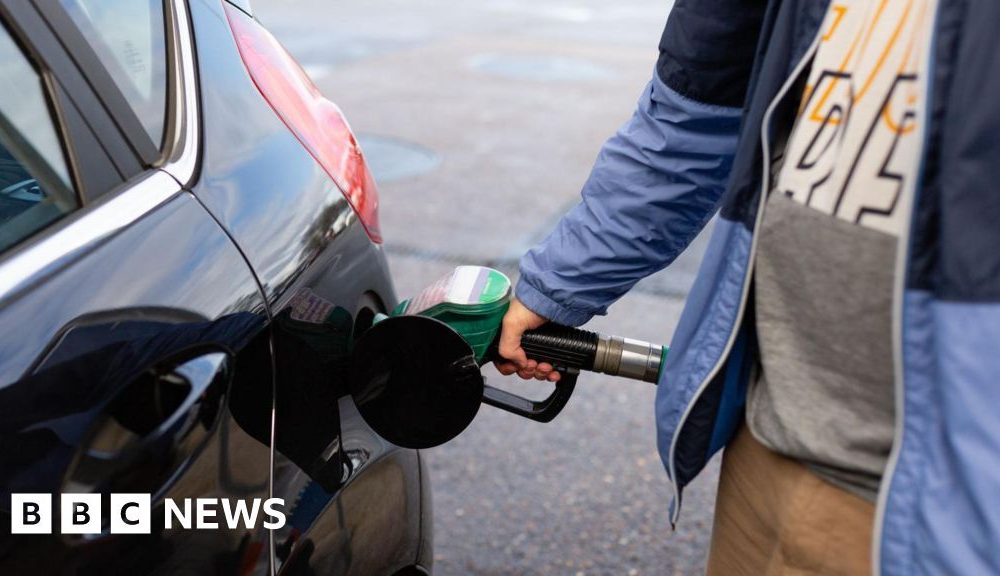 Oil price jumps to $115 after reports of 'extended' Iran blockade