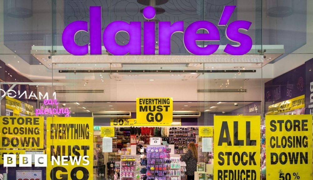 Claire's closes all 154 stores in UK and Ireland with loss of 1,300 jobs