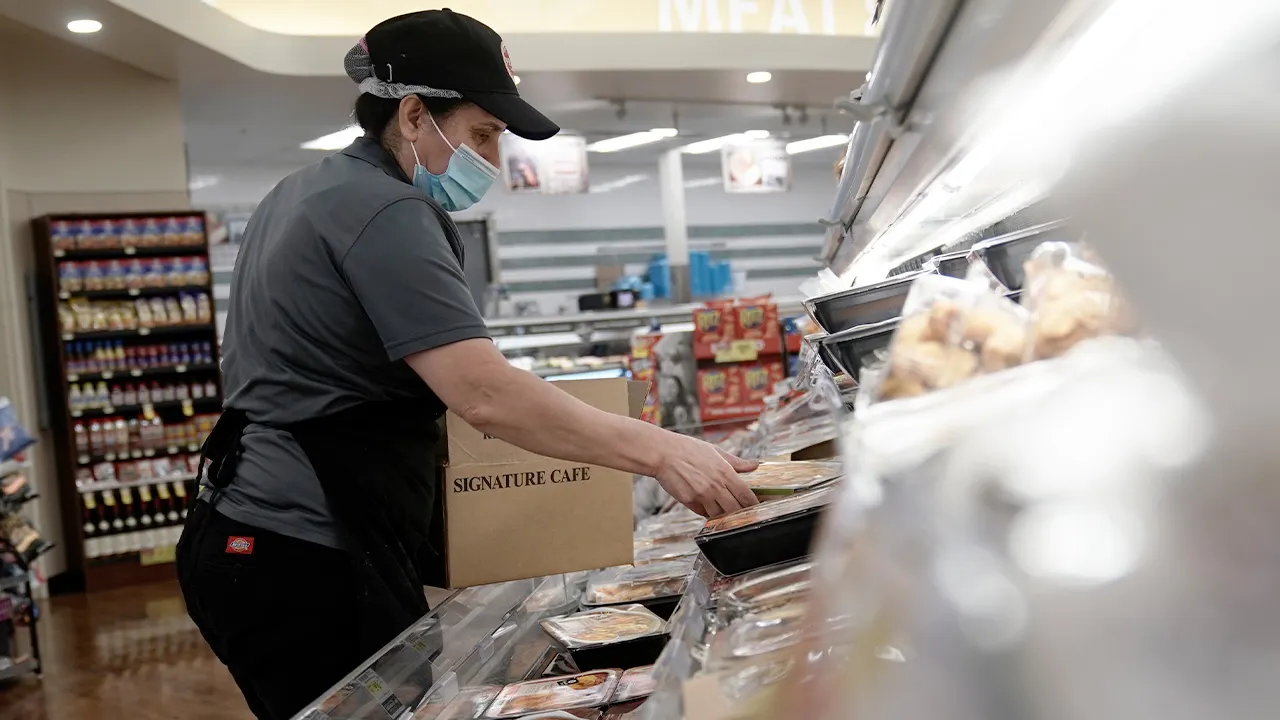 Albertsons cuts more stores, jobs as fallout from failed Kroger merger deepens