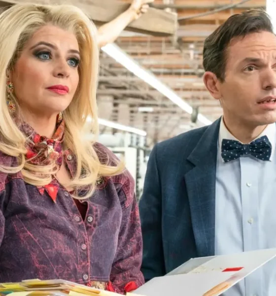 30 Best Netflix Sitcoms to Stream Right Now (April 2026)