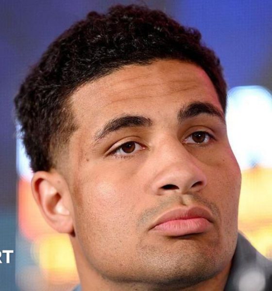 Davit Chaloyan ducks under a punch from Delicious Orie