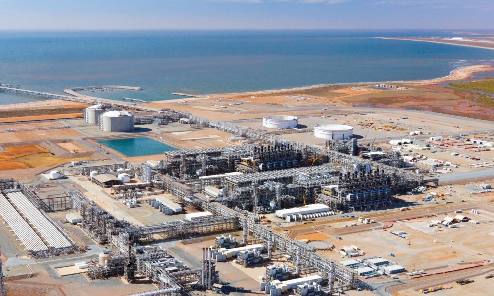 Chevron turns Wheatstone LNG back on