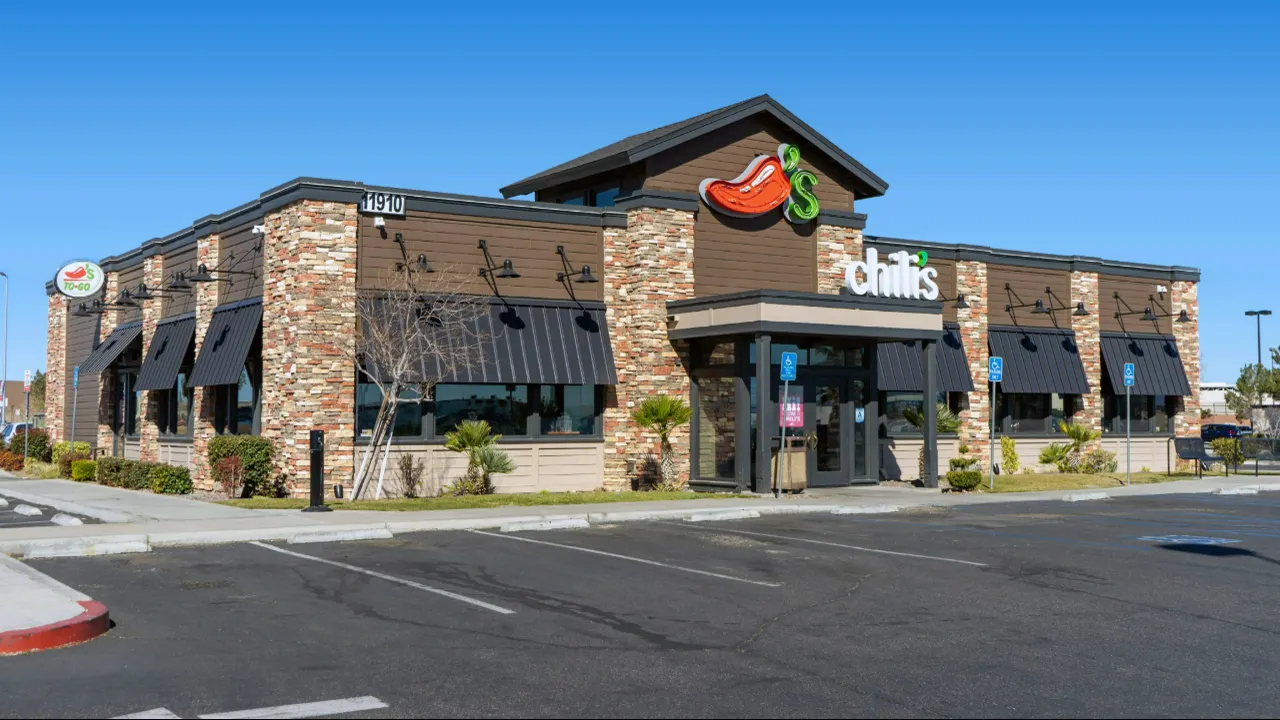 Chili’s rolls out chicken sandwich lineup, touts bigger fillets than McDonald’s