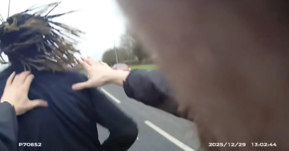 Heroin dealers jailed after 'weirdest arrest' by 'most chill cop ever' | News UK