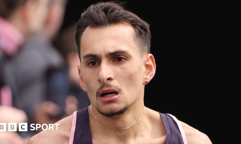 Great Britain's Emile Cairess competes at the 2024 London Marathon