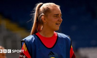 Mayzee Davies during Wales training in 2025