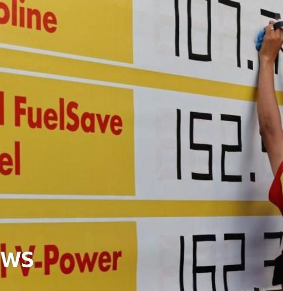 Oil prices rise ahead of Trump's Iran deal deadline