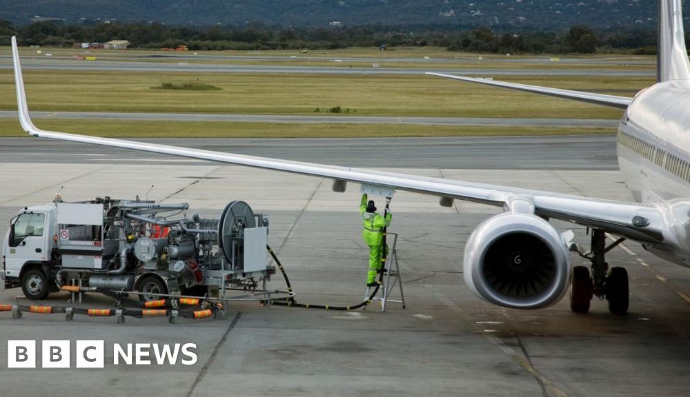 EU airline industry warns of fuel shortages if Strait of Hormuz stays closed